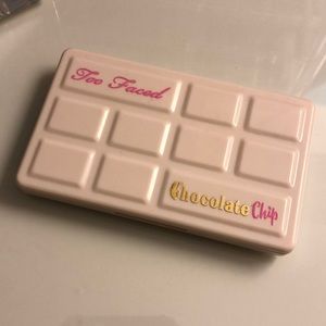 Too Faced White Chocolate Chip Eye Shadow Pallette